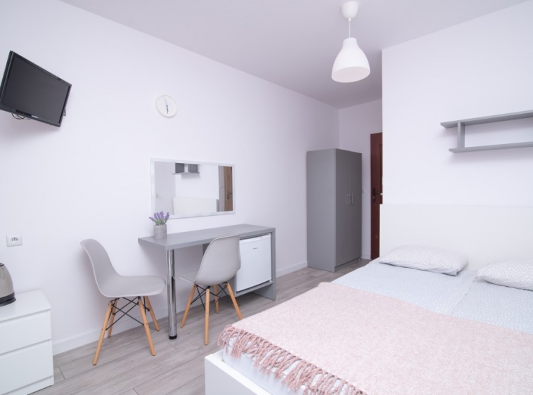 Pokoje i apartamenty ALEXANDRIA z basenem ?v=1.0