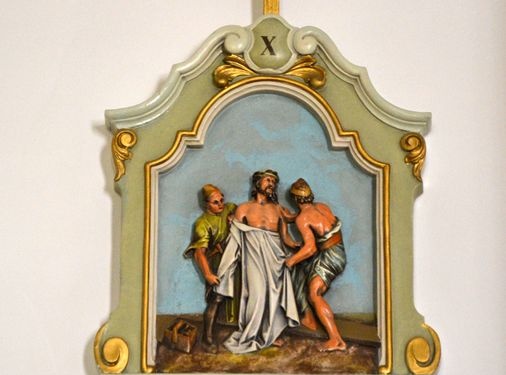 Kości&oacute;ł w Karwi